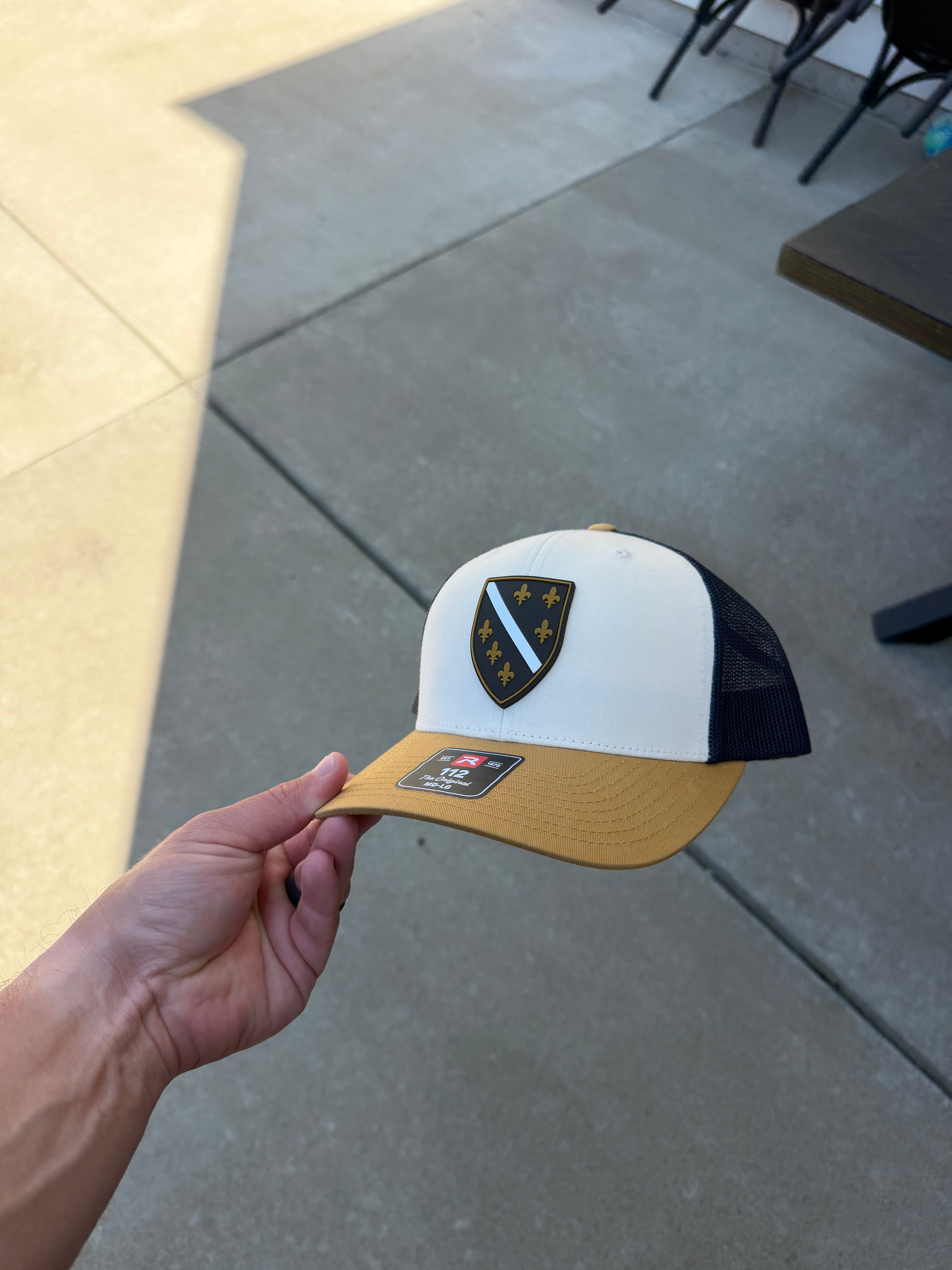 Black Edition Ljiljan Shield Richardson 112 Trucker Hat
